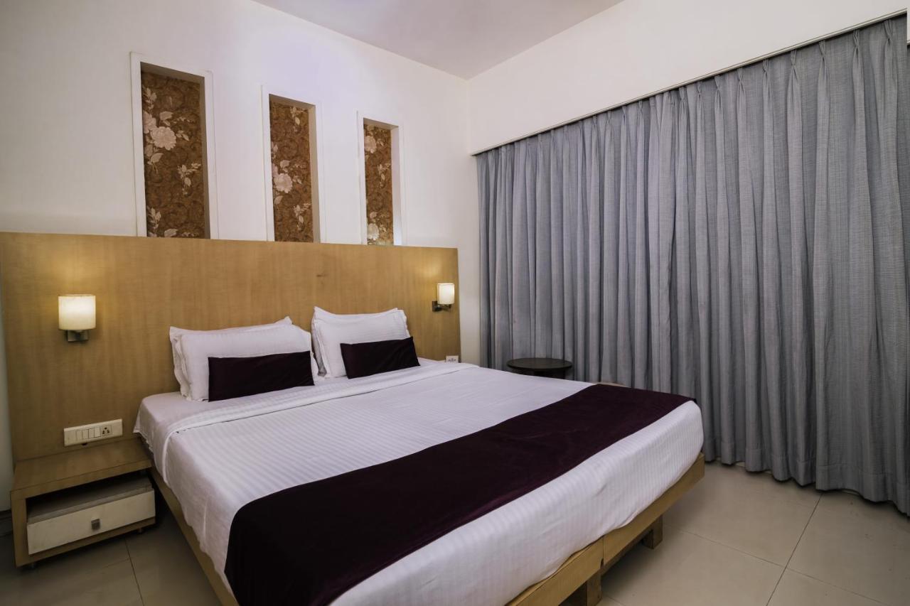 Hotel Monarch Guestline In Midc Rabale, Νάβι Μουμπάι Εξωτερικό φωτογραφία