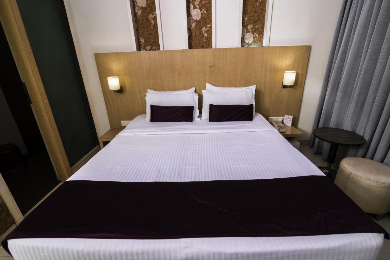 Hotel Monarch Guestline In Midc Rabale, Νάβι Μουμπάι Εξωτερικό φωτογραφία