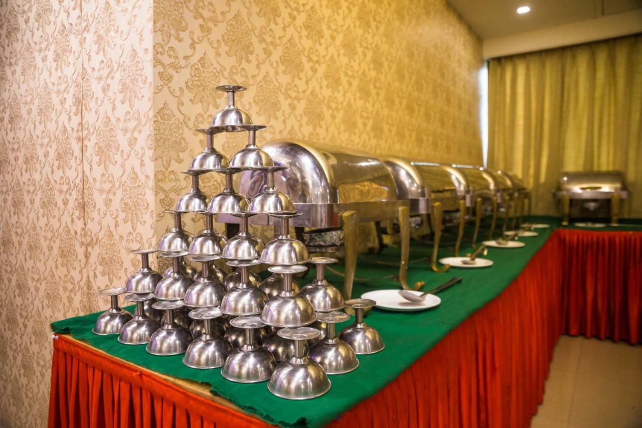 Hotel Monarch Guestline In Midc Rabale, Νάβι Μουμπάι Εξωτερικό φωτογραφία