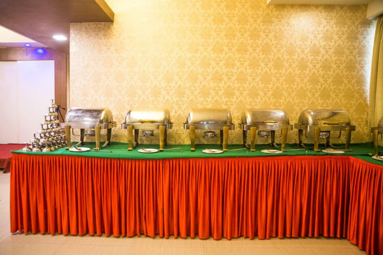 Hotel Monarch Guestline In Midc Rabale, Νάβι Μουμπάι Εξωτερικό φωτογραφία